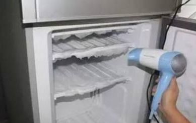 冰箱里面能放热水吗?